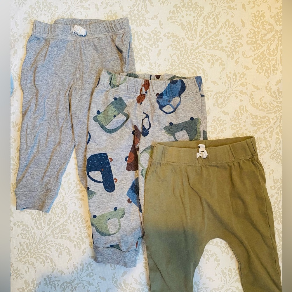 CARTER’S Baby 12 month pant bundle